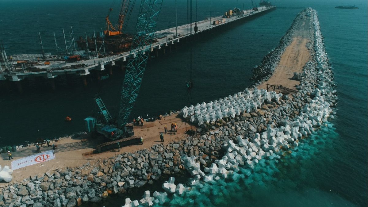 Udangudi Offshore breakwater for the protection of the captive Coal